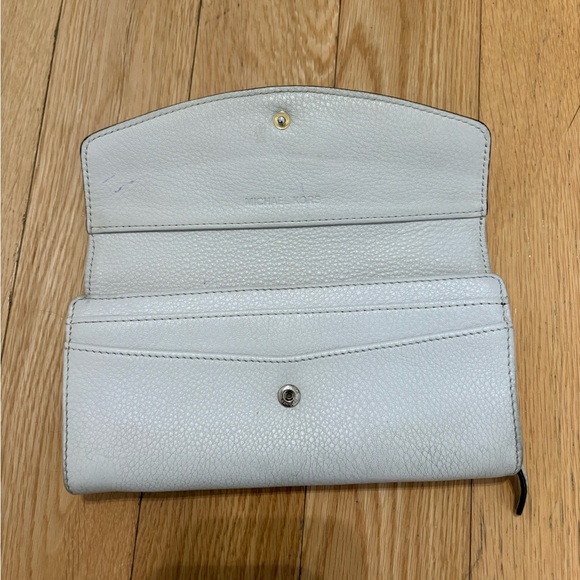 Michael Kors Jet Set Slim Flap Wallet  Cream Off-White Pebbled Leather AS IS - Picture 6 of 11